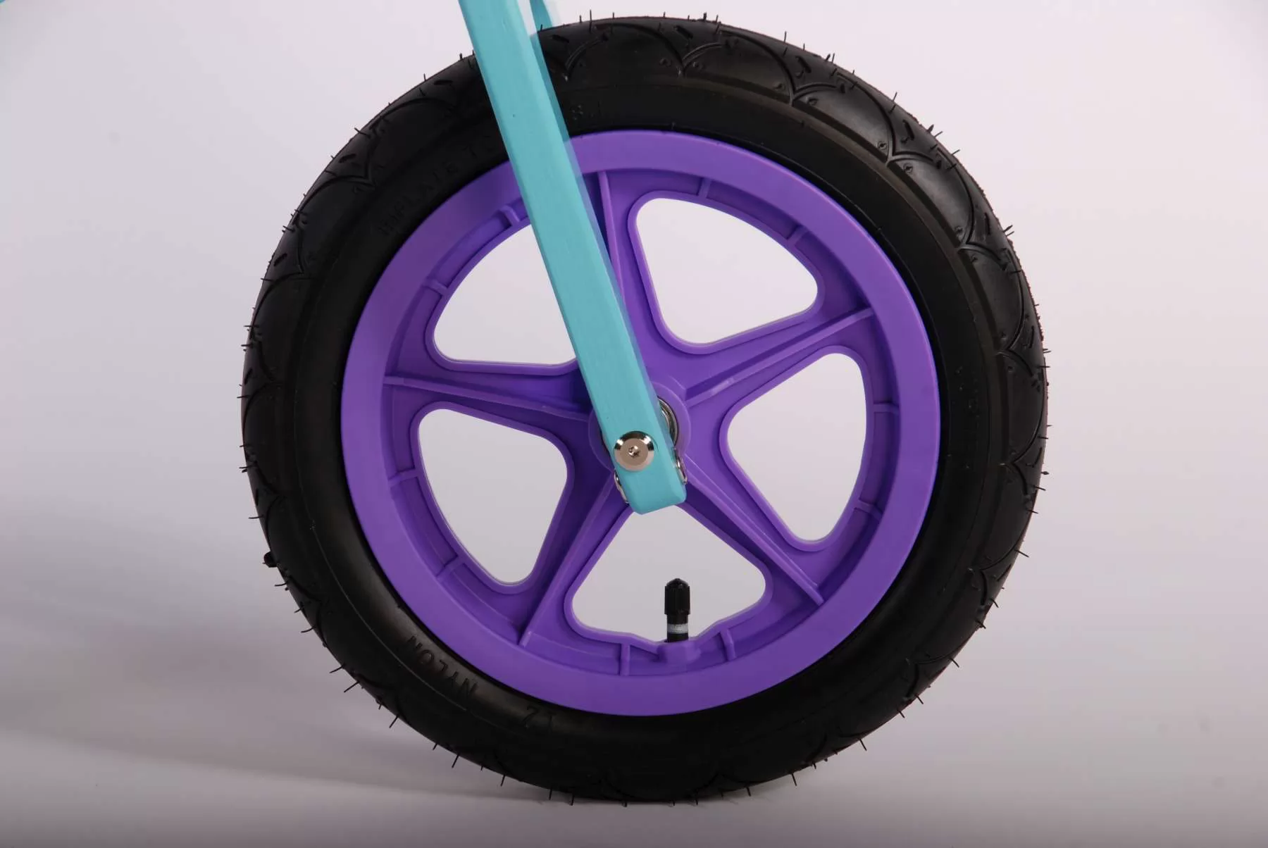Bicicleta de Madera Frozen 12 Pulgadas - rueda delantera