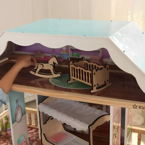Detalle de caballito y cuna de kidkraft casa charlotte 65956