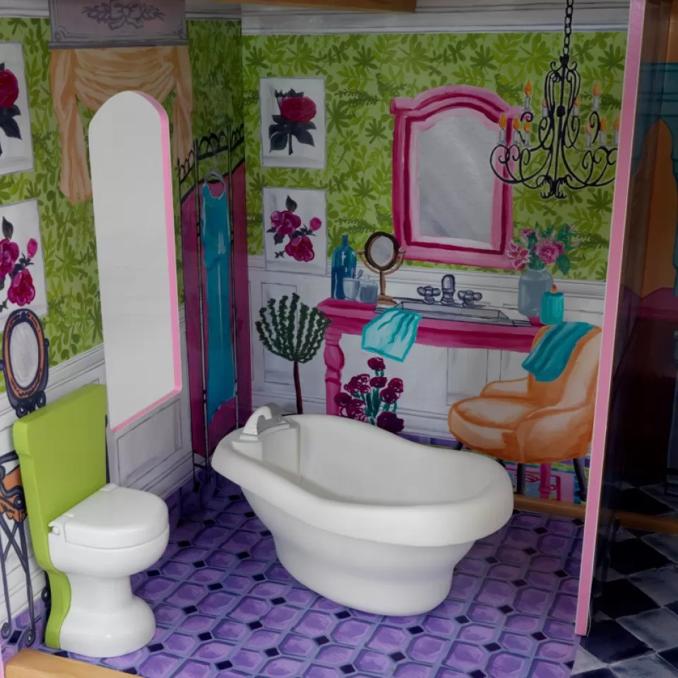 Detalle del baño de kidkraft la mansion de mis sueños 65082