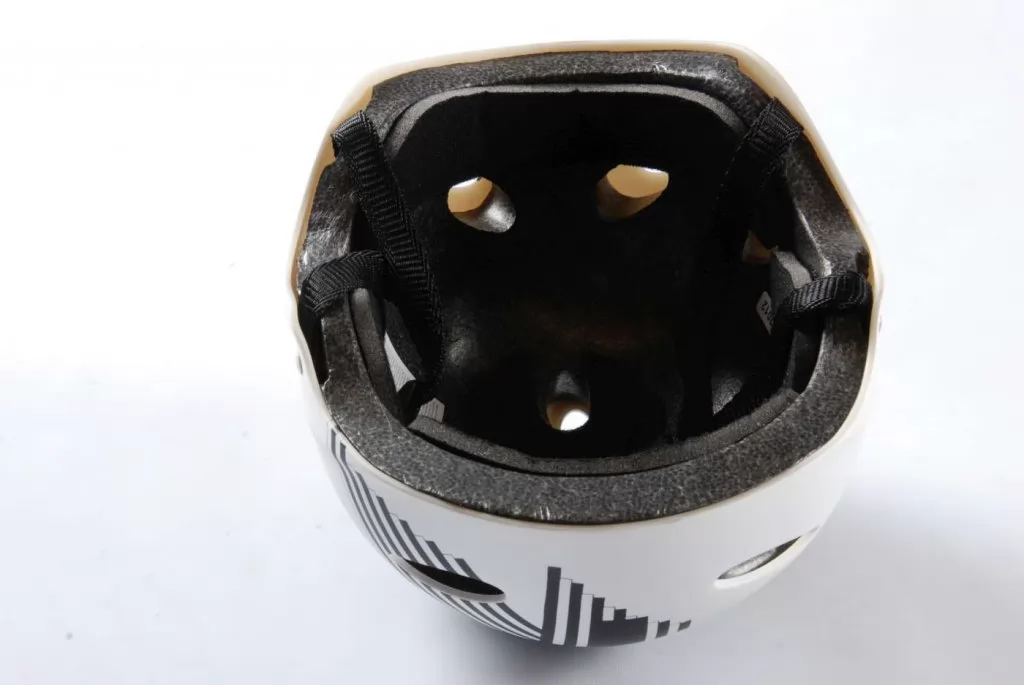 Casco de Bicicleta Volare Skate No Limits - interior