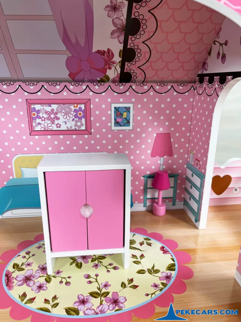 casa de muñecas madera con luces y 8 accesorios