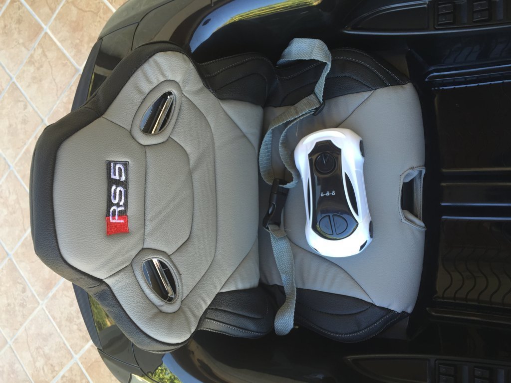 Audi rs5 negro 12v para niños Pekecars asiento y mando rc
