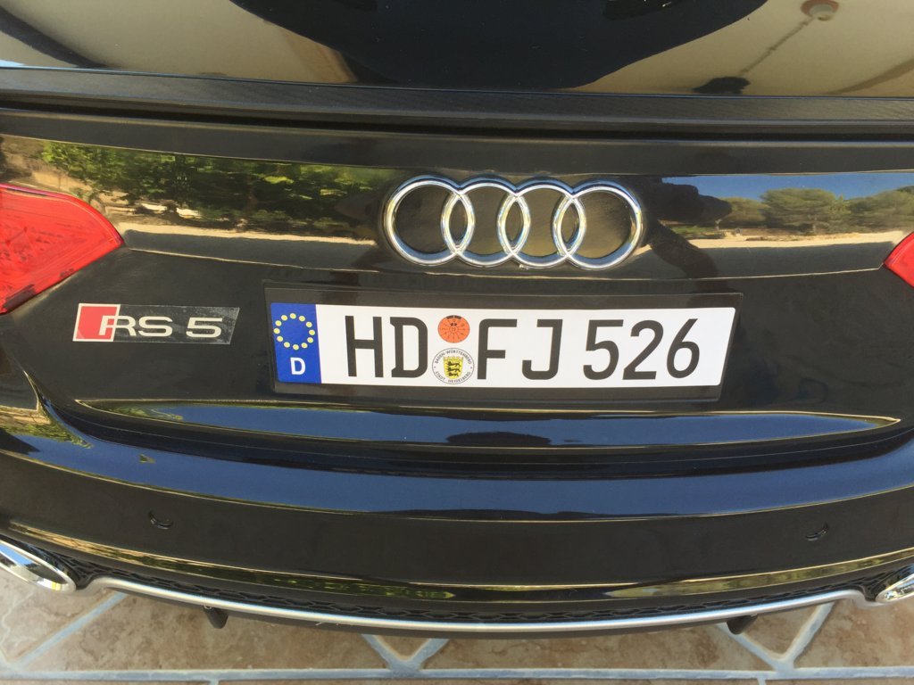 Audi rs5 negro 12v para niños Pekecars detalles traseros
