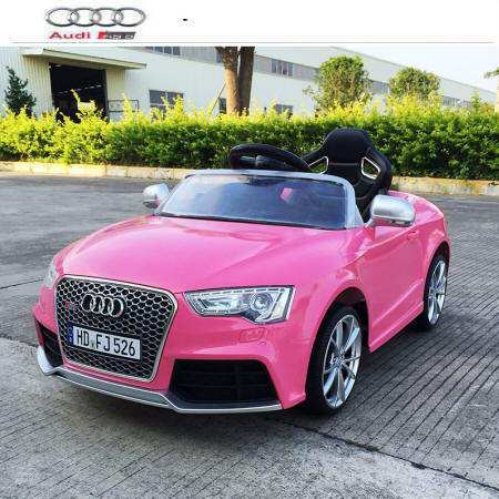 Audi rs5 rosa con control remoto