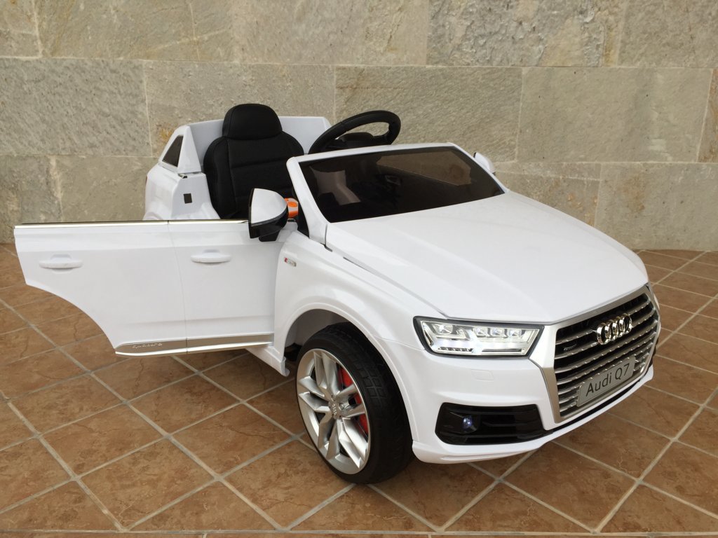 Coche electrico para niños Audi Q7 Facelift Blanco con apertura de puertas
