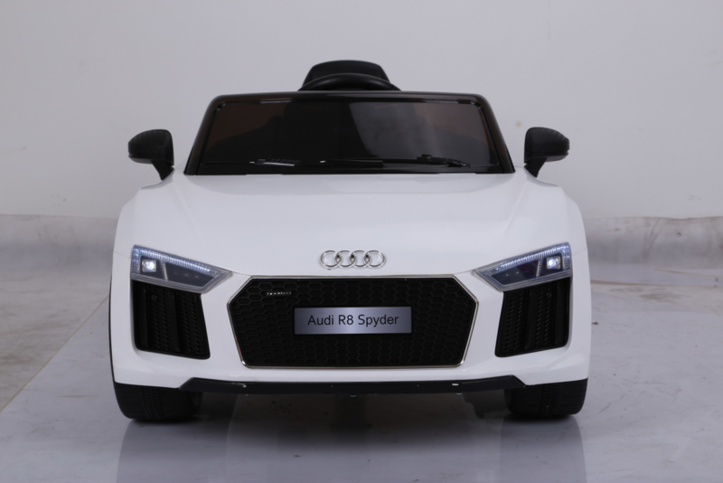 Coche electrico para niños Audi R8 Spyder Blanco con ruedas de caucho antipinchazos