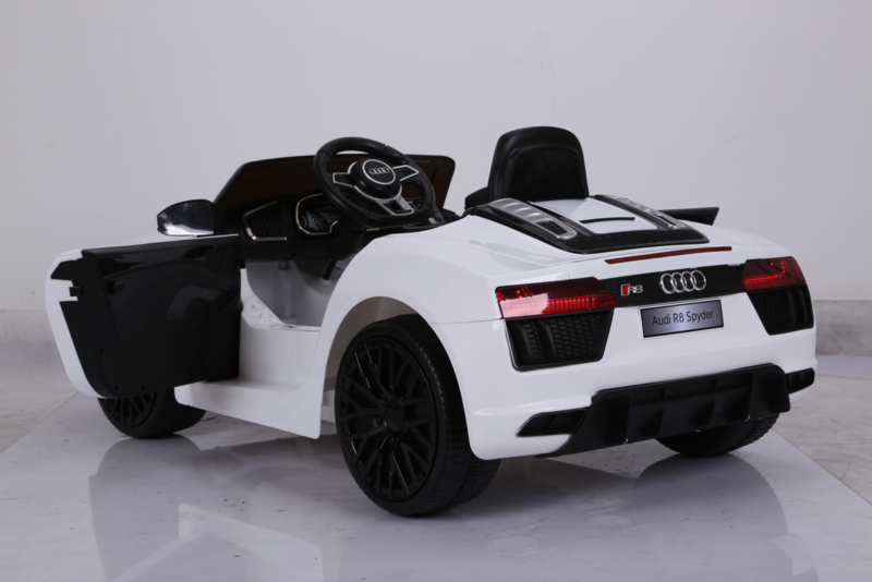 Coche electrico infantil Audi R8 Spyder Blanco apertura de puertas