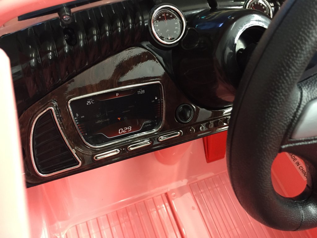 Coche electrico para niños Escarabajo Beetle Style Rosa detalles del interior