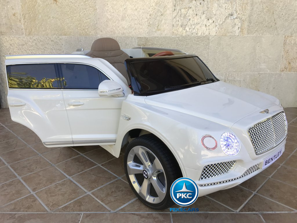 Coche electrico infantil Bentley Bentayga Blanco con apertura de puertas