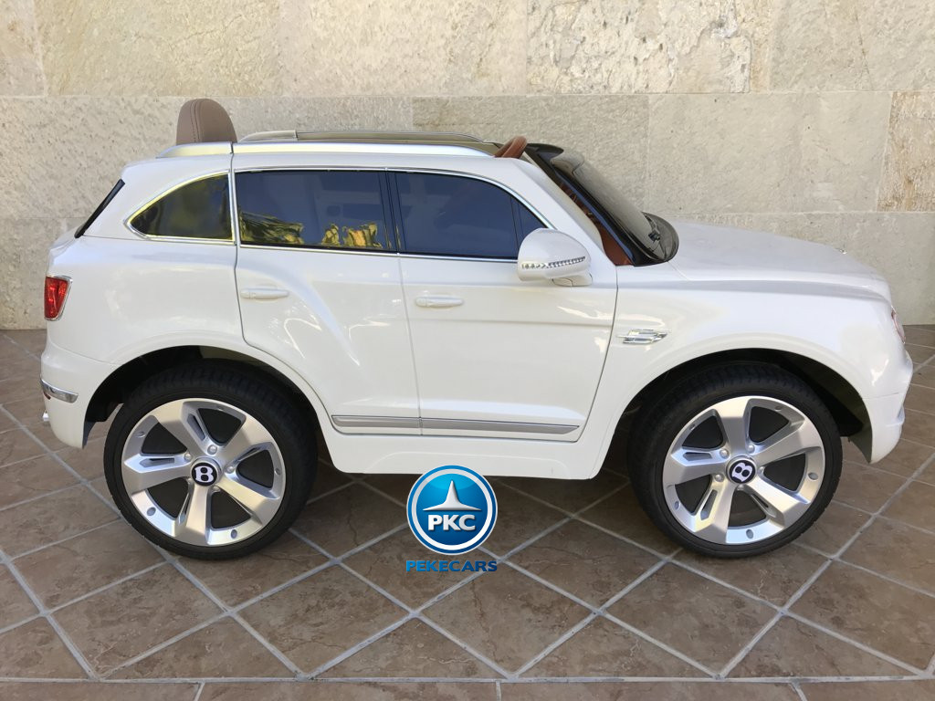 Coche electrico para niños Bentley Bentayga Blanco vista lateral