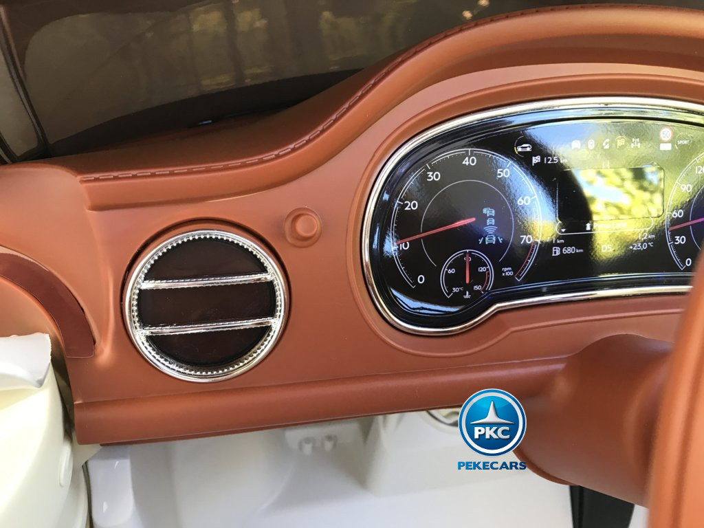 Coche electrico infantil Bentley Bentayga Blanco detallado