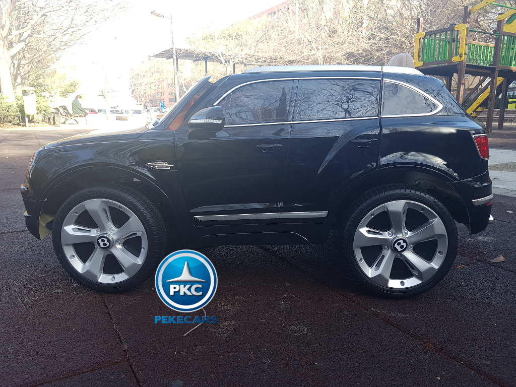 Coche electrico para niños Bentley Bentayga Negro Metalizado vista lateral
