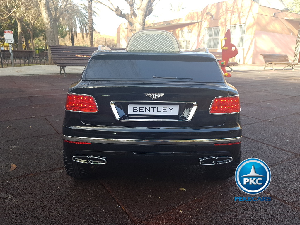 Coche electrico infantil Bentley Bentayga Negro Metalizado vista trasera