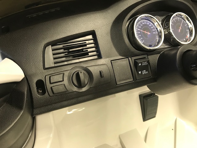 Coche electrico para niños BMW 6 GT 12V Negro Metalizado - salpicadero izq.