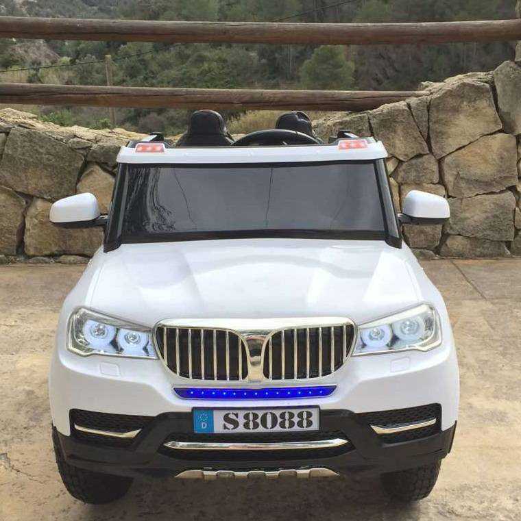 Coche electrico infantil bmw x5 style Blanco detalles cromados