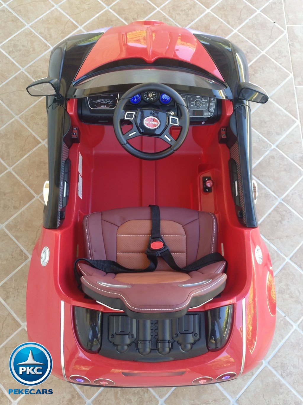 Coche electrico para niños Bugatti Veyron Style Rojo detalles del interior