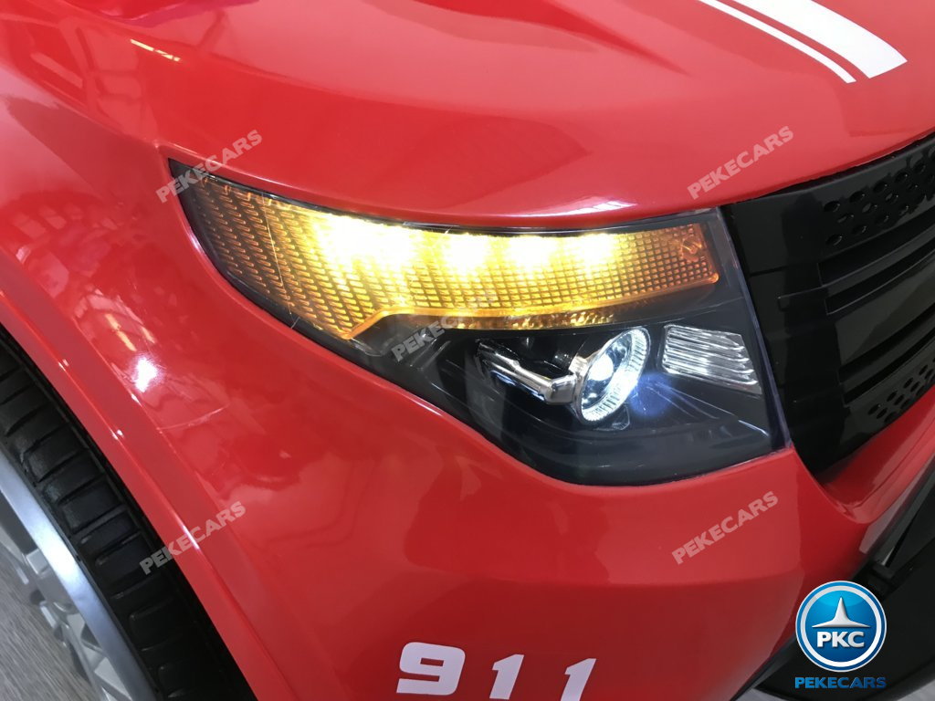 Coche electrico para niños jefe de bomberos 12V rojo con luces delanteras
