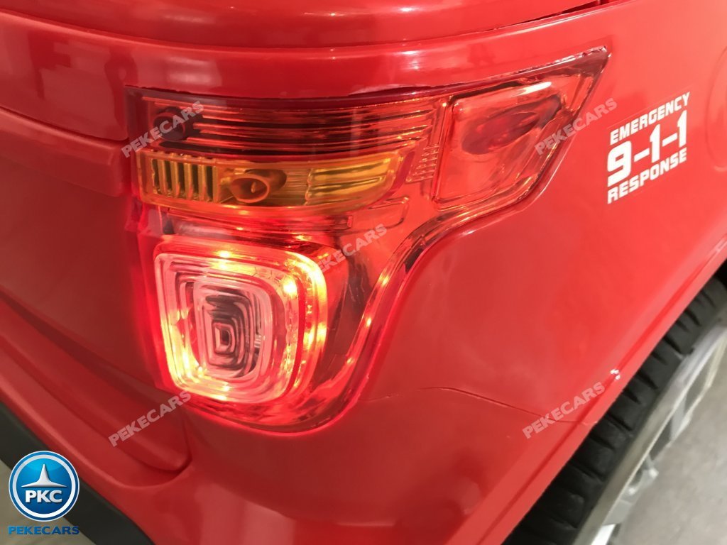 Coche electrico para niños jefe de bomberos 12V rojo con luces traseras
