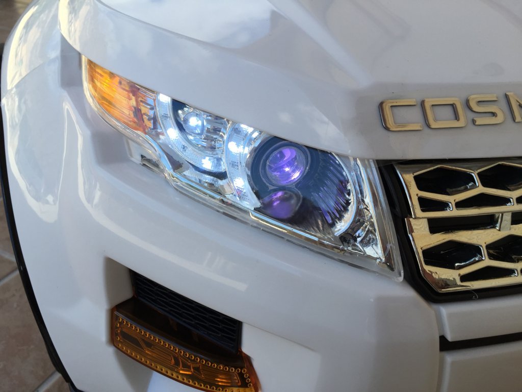 Coche electrico para niños evoque style blanco con luces led