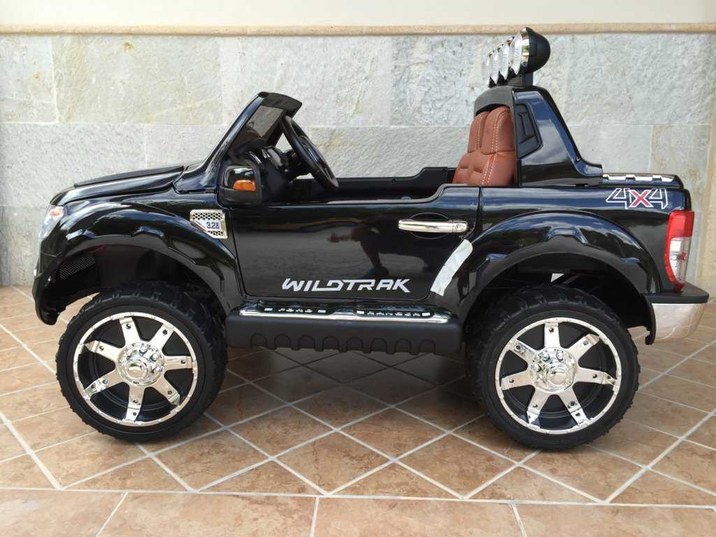 Todoterreno electrico infantil Ford Ranger Negro Metalizado salpicadero
