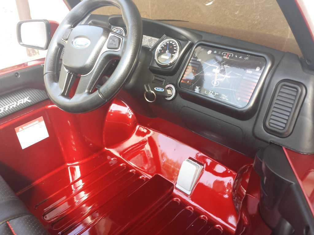 Todoterreno electrico infantil Ford Ranger Burdeos Metalizado salpicadero