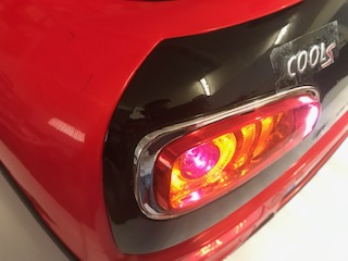 Coche electrico para niños Mini Style Rojo leds