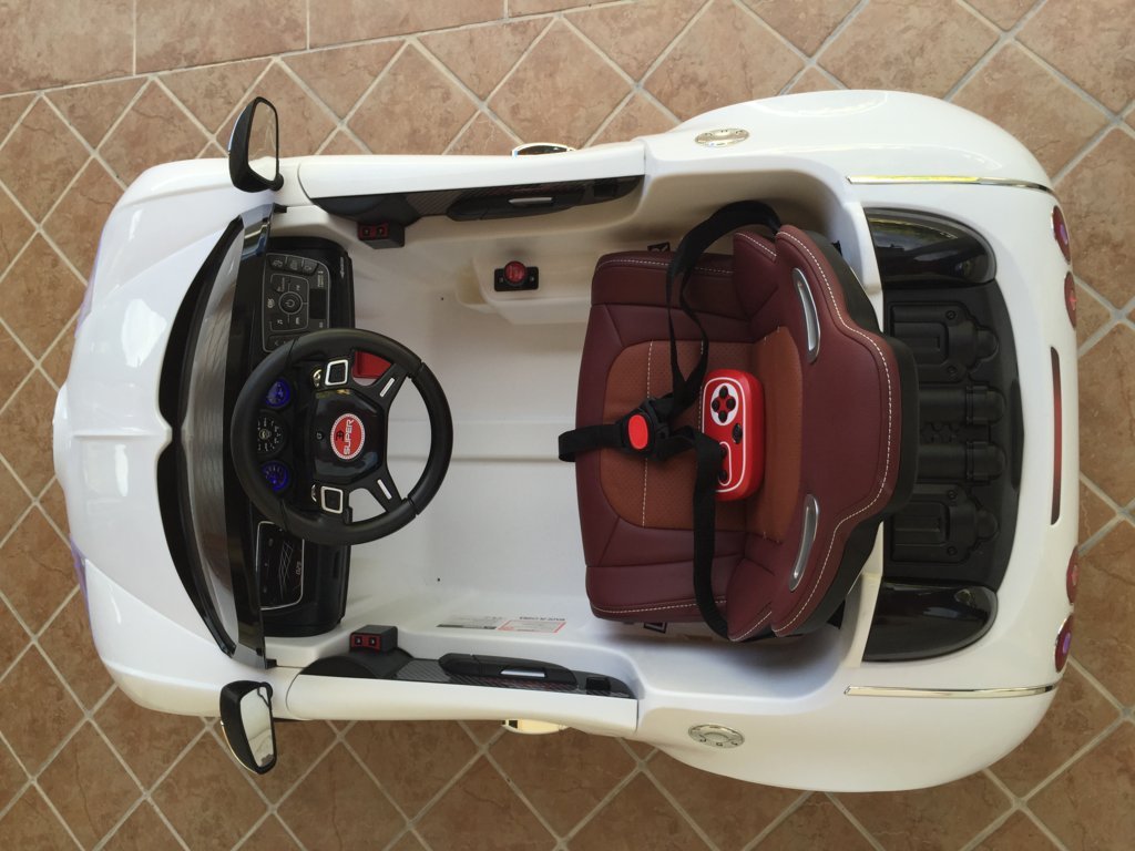 Coche electrico Infantil Bugatti Veyron Style Blanco detalles del interior