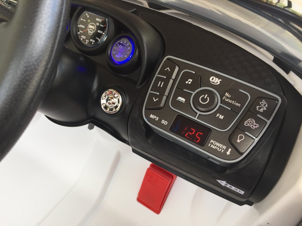 Coche electrico para niños Bugatti Veyron Style Blanco nuevo dashboard con radio FM