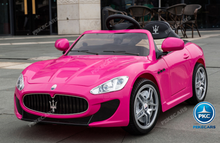 Maserati gran turismo Rosa con radio Fm