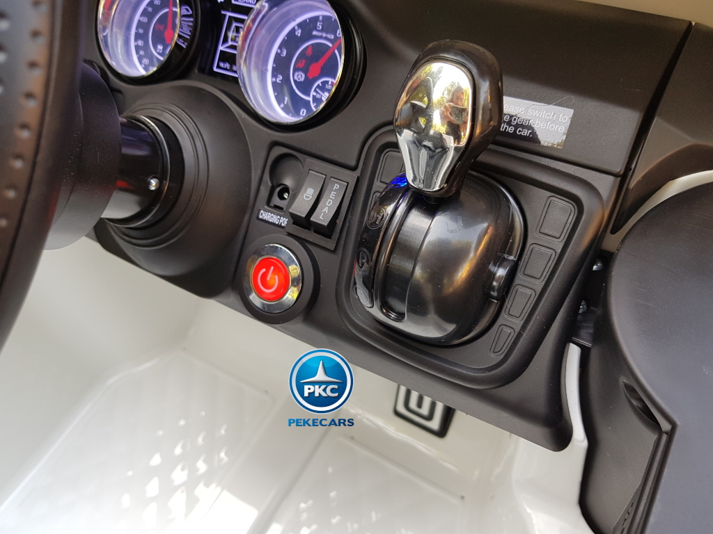 Coche electrico para niños New Mercedes G63 Blanco