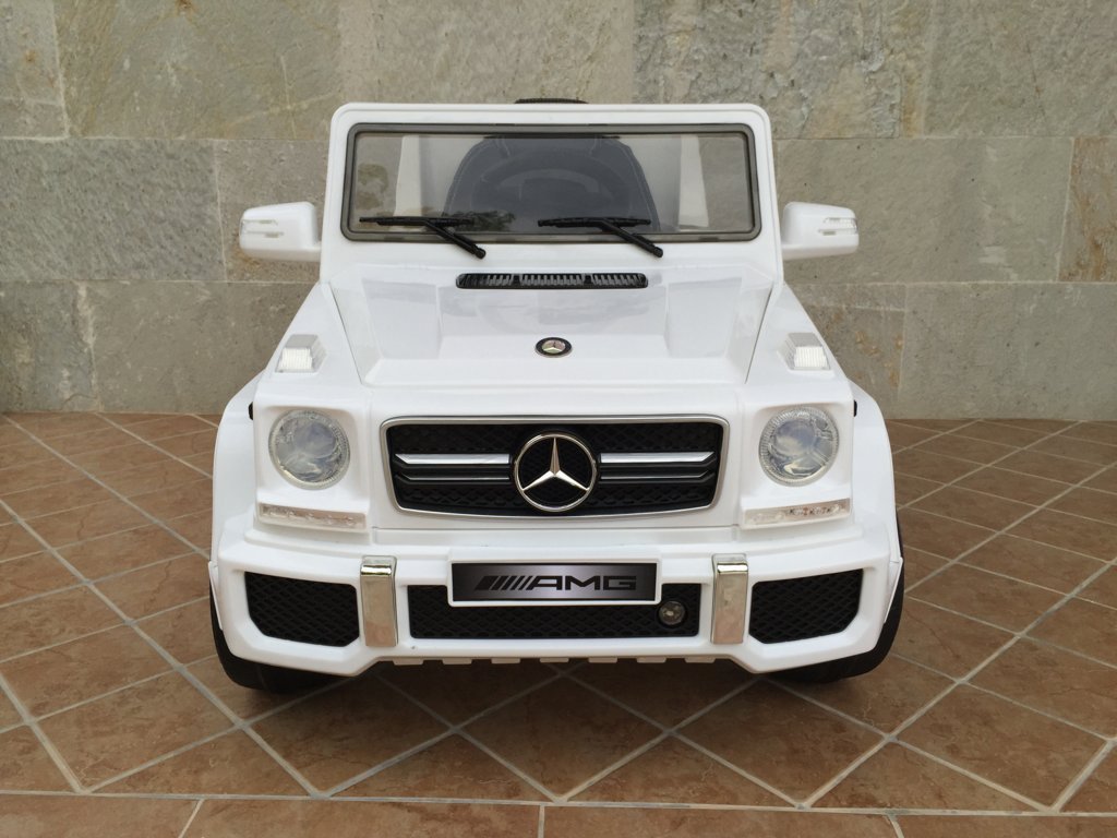 Todoterreno electrico para niños Mercedes G63 Blanco vista frontal