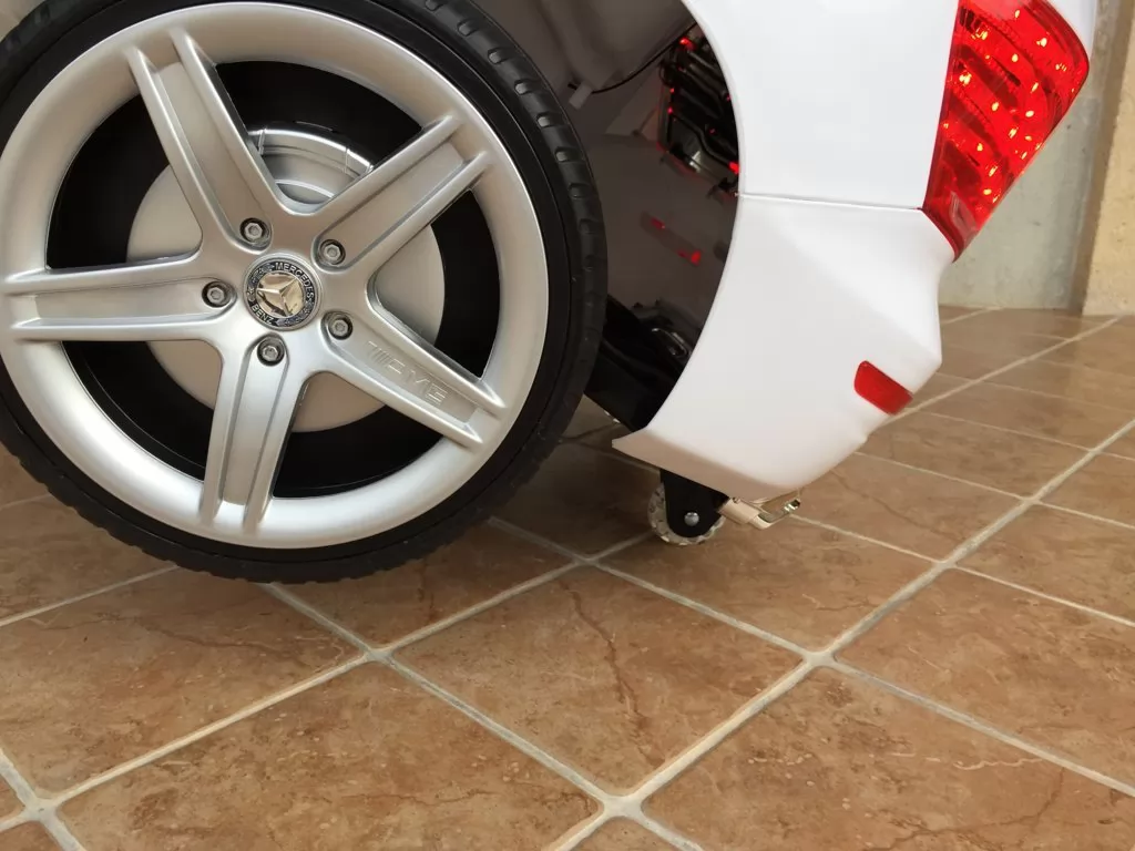 Coche electrico infantil Mercedes GLK-350 Blanco ruedines
