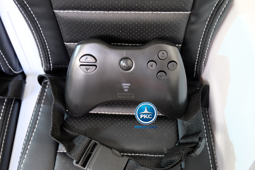 Coche electrico para niños Mercedes GTR 2 plazas Blanco con mando radiocontrol