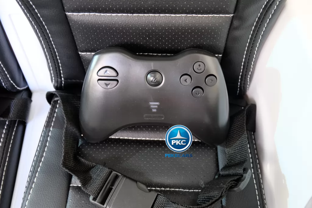 Coche electrico para niños Mercedes GTR 2 plazas Blanco con mando radiocontrol