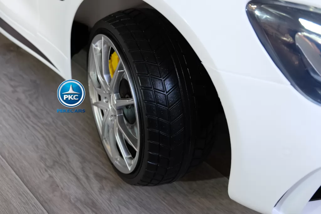 Coche electrico para niños Mercedes GTR 2 plazas Blanco ruedas de caucho antipinchazos