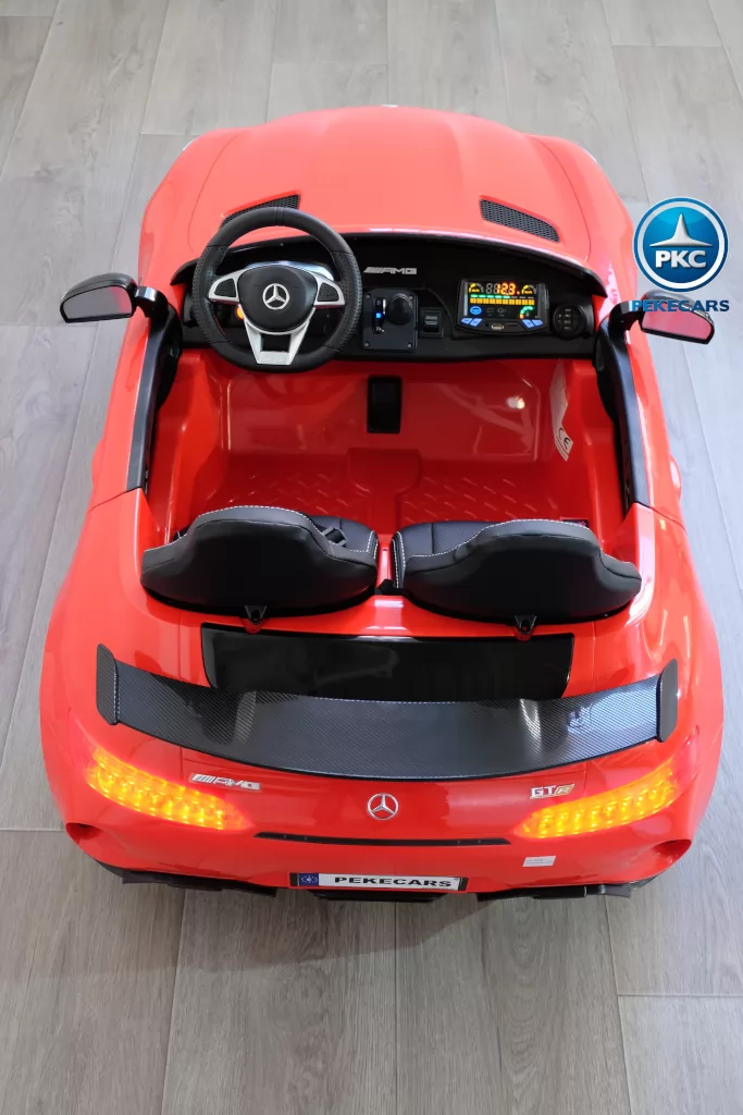 Coche electrico infantil Mercedes GTR 2 plazas Rojo detalles del interior