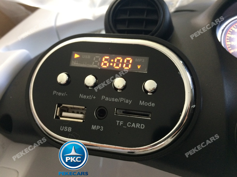 Coche electrico para niños Mercedes GTR 12V Blanco dashboard