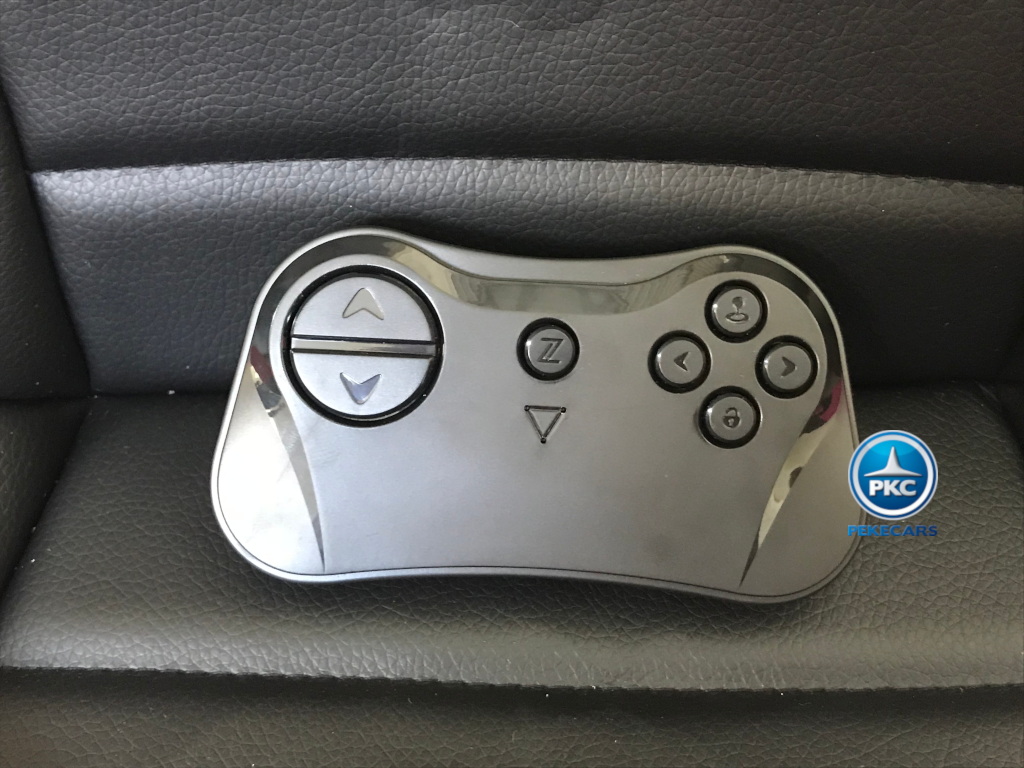 Coche electrico para niños Mercedes GTR 12V Rosa mando radiocontrol