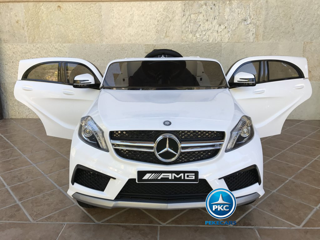 Coche electrico infantil mercedes a45 Blanco vista frontal