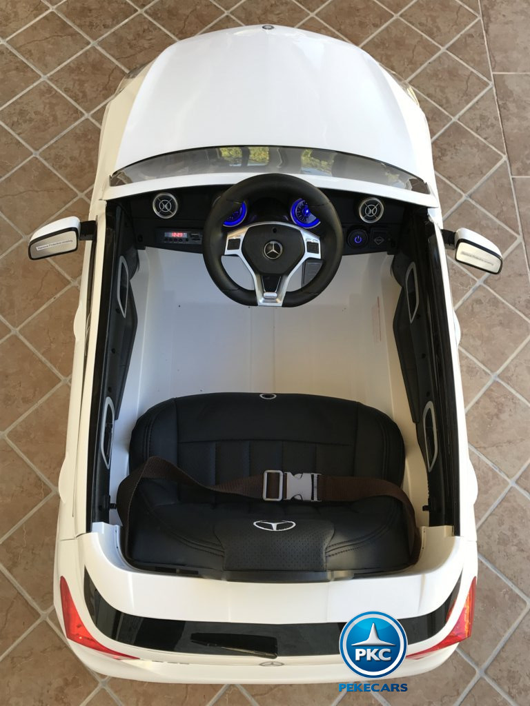 Coche electrico infantil mercedes a45 Blanco detalles