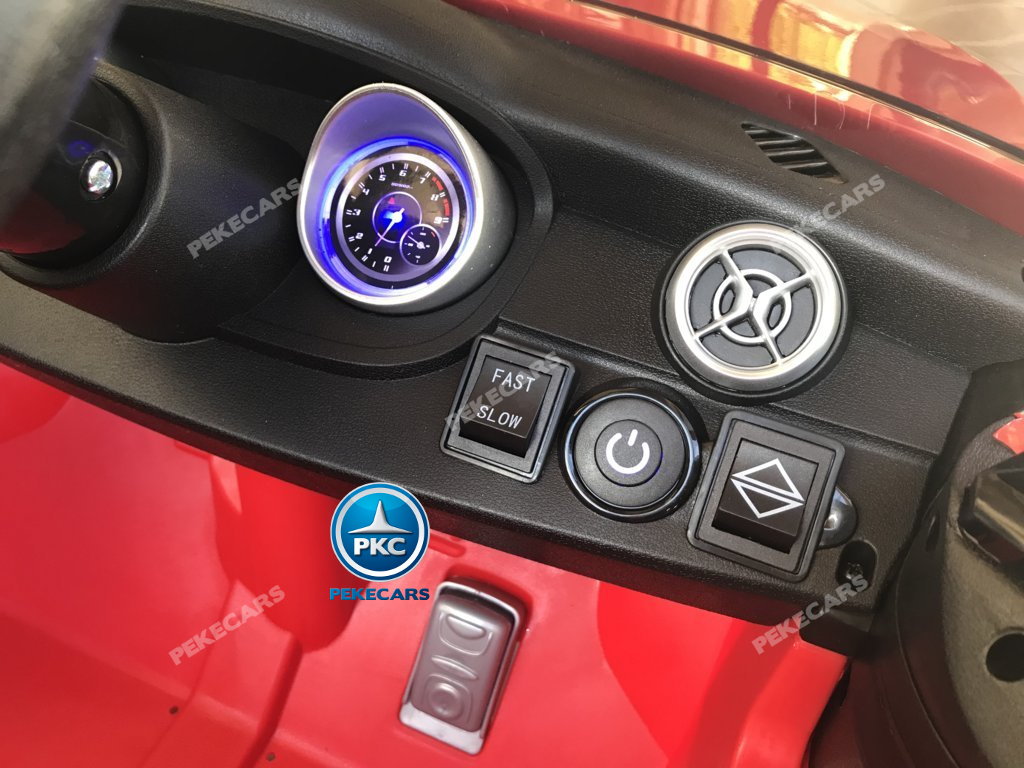 Coche electrico para niños mercedes a45 Rojo salpicadero retroiluminado en color azul