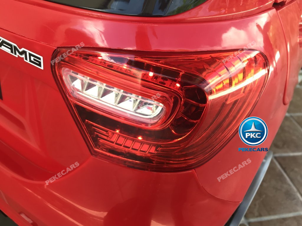 Coche electrico infantil mercedes a45 Rojo luces traseras