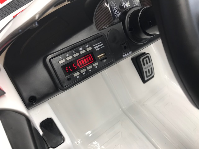 Mercedes GT4 12V Blanco dashboard