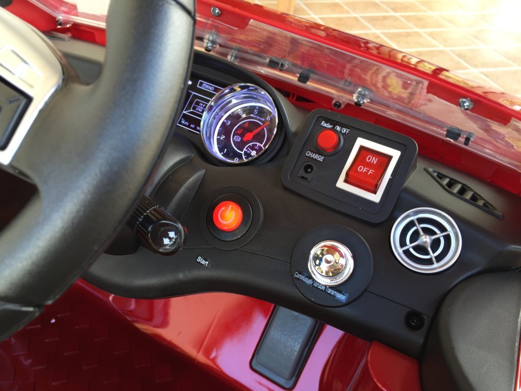 Coche electrico para niños Mercedes CLA45 Rojo Metalizado boton de encendido
