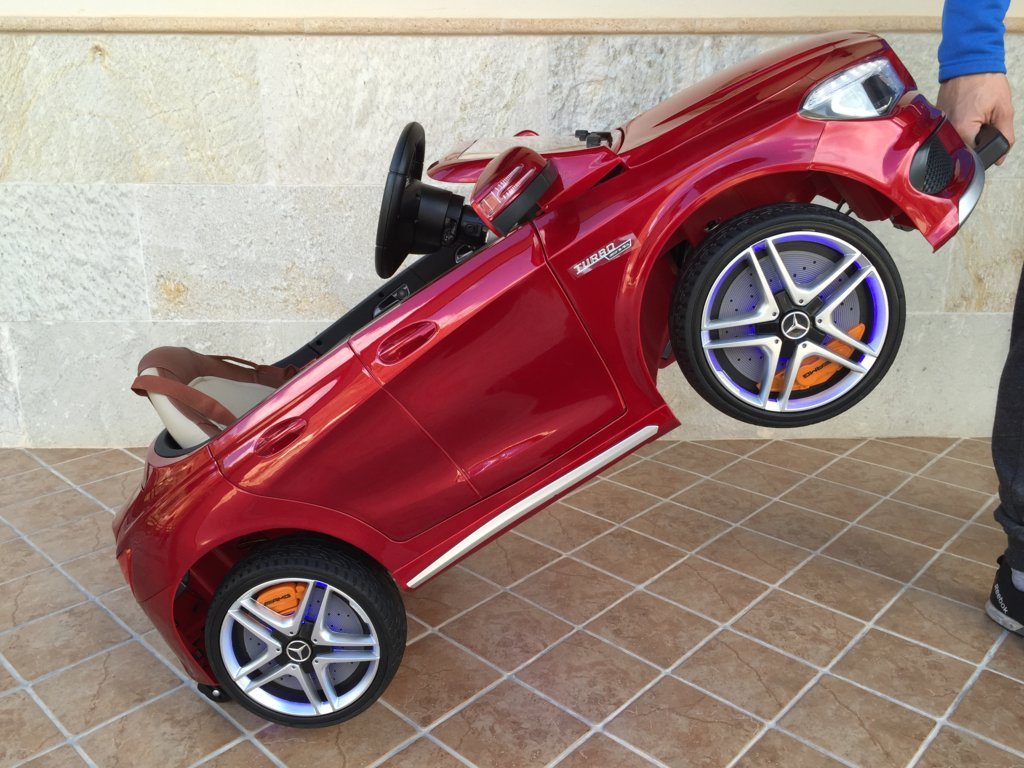 Coche electrico infantil Mercedes CLA45 Rojo Metalizado sistema stroller