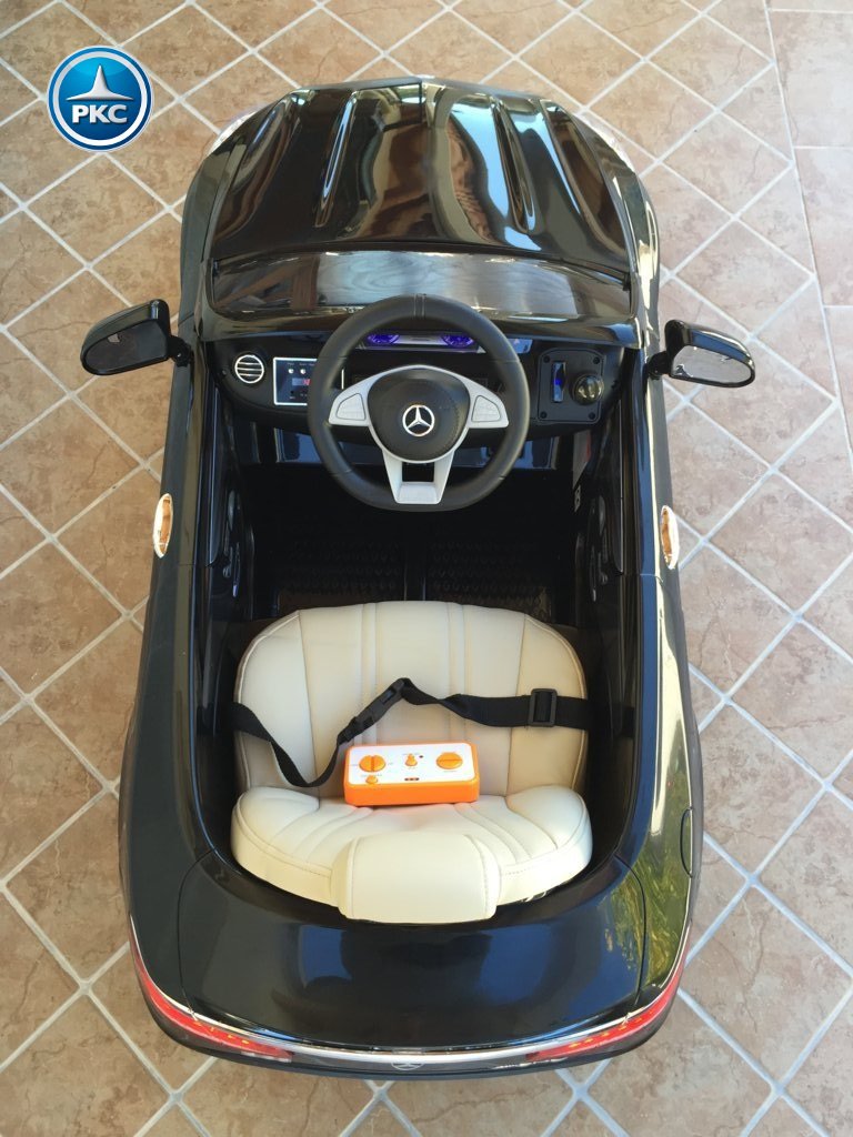 Coche electrico para niños Mercedes S63 Negro detalles del interior