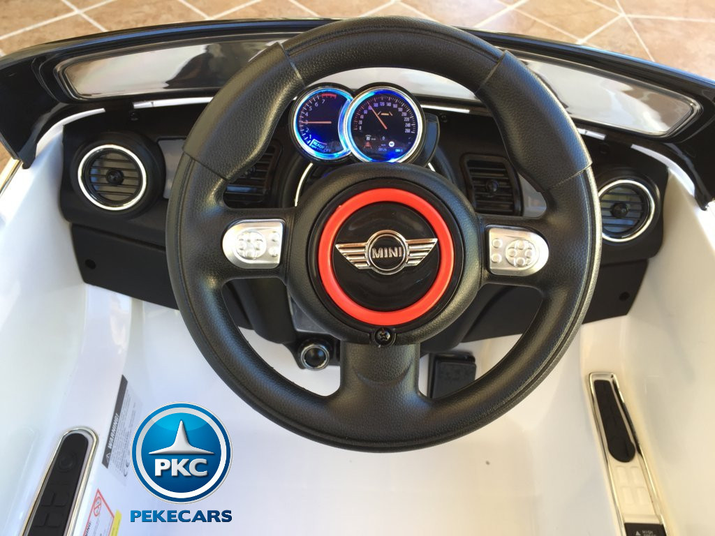 Coche electrico para niños Mini Hatch Blanco volante con claxon
