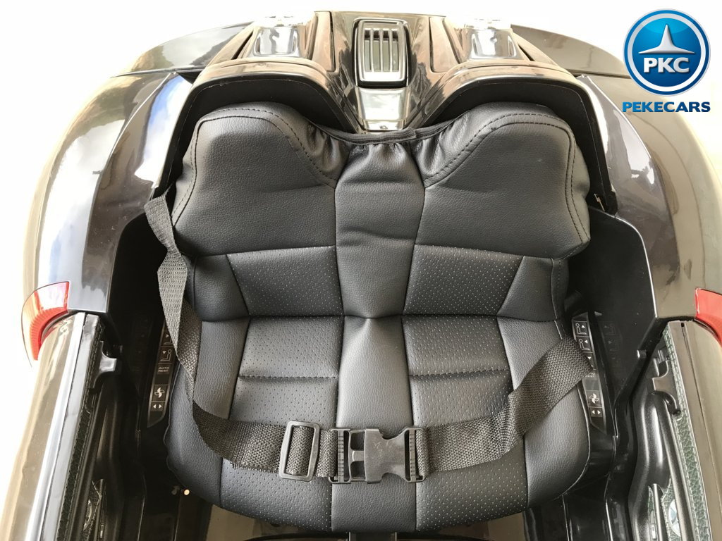 Coche electrico para niños Porsche style negro asiento acolchado en piel