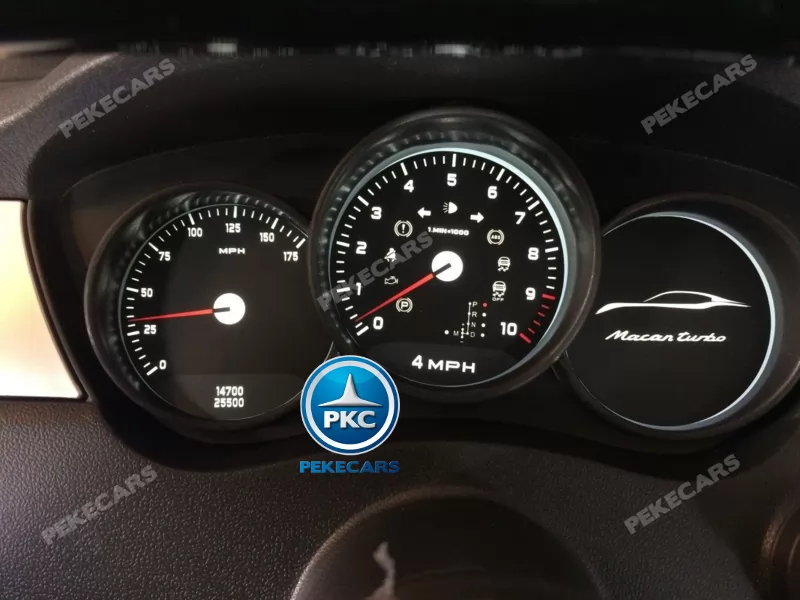 Coche electrico infantil Porsche Macan Negro con radio FM