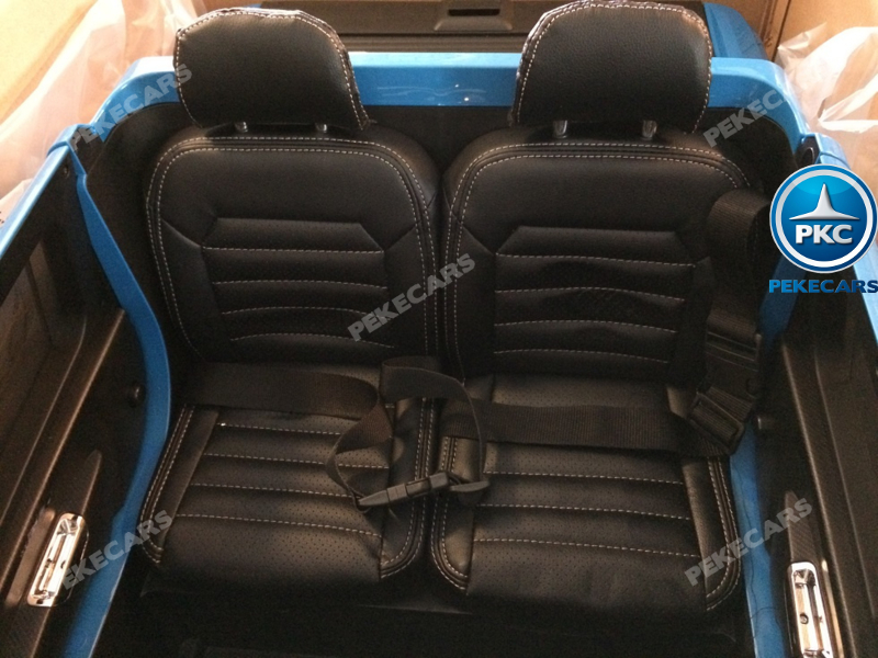 Coche electrico infantil Volkswagen Amarok Negro dos asientos acolchados